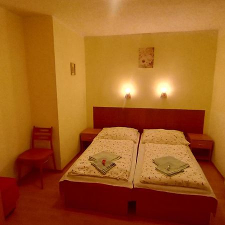 Hannah - Relax Dom Pod Orechom Apartman2 Travnica Ngoại thất bức ảnh