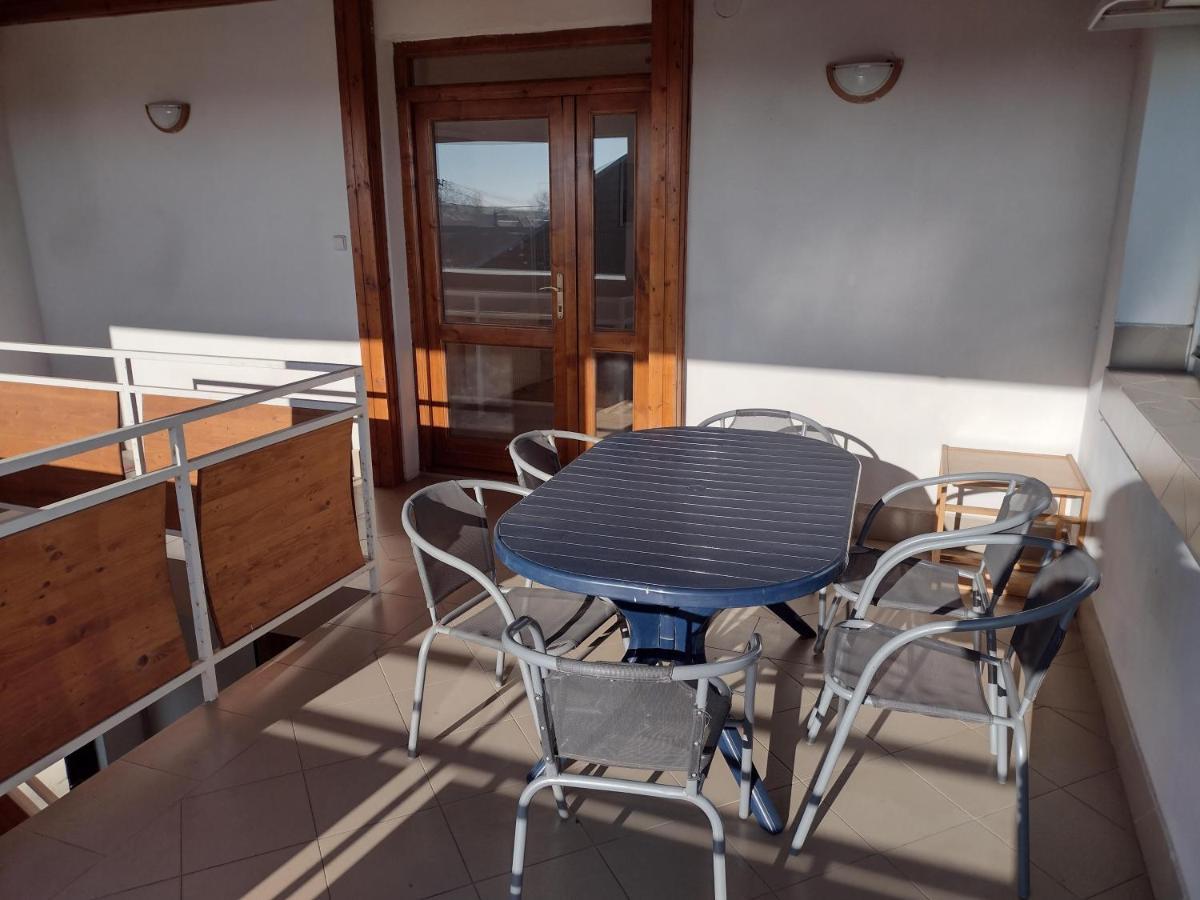 Hannah - Relax Dom Pod Orechom Apartman2 Travnica Ngoại thất bức ảnh